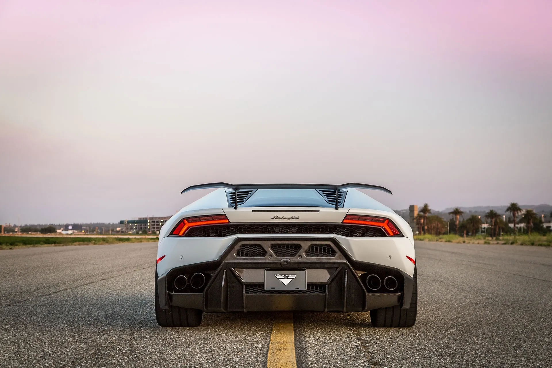 Vorsteiner Nero body kit for Lamborghini Huracan Novara