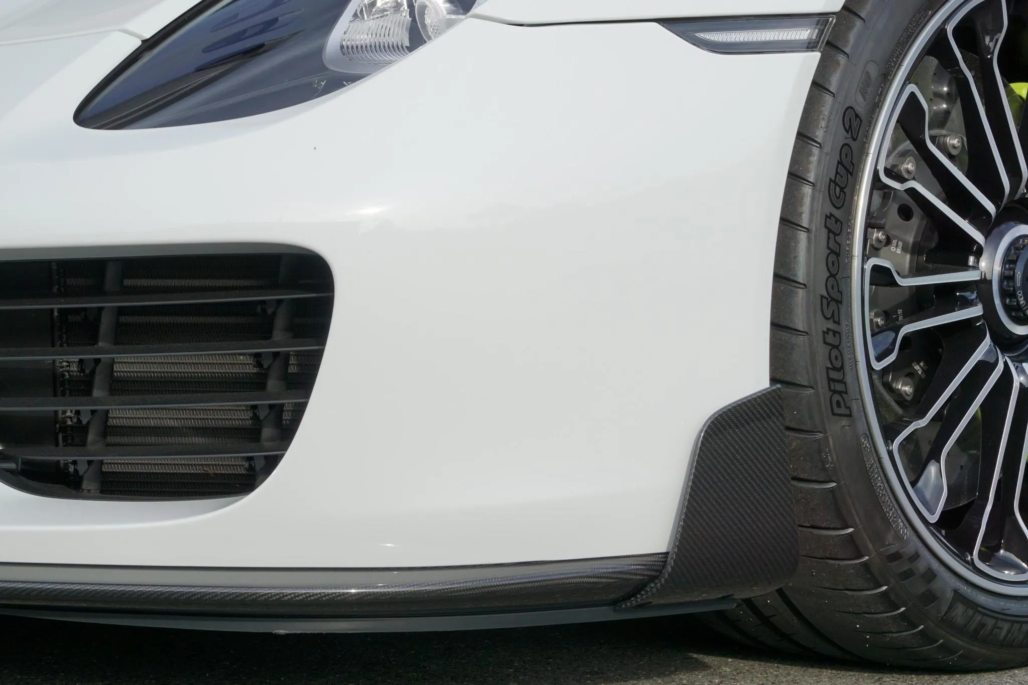 Mansory body kit for Porsche 918 new model
