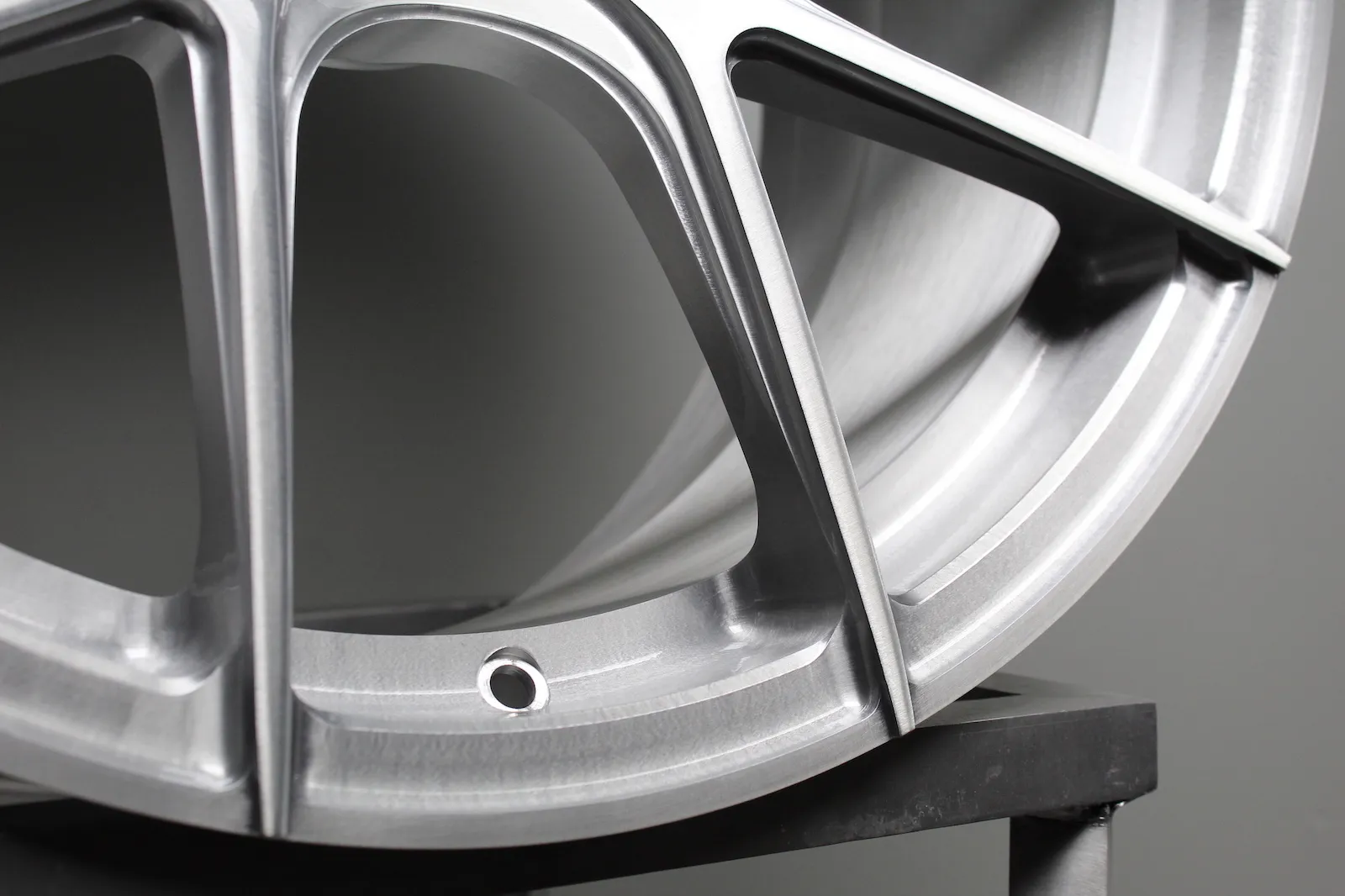 Strasse SM5R DEEP CONCAVE MONOBLOCK forged wheels