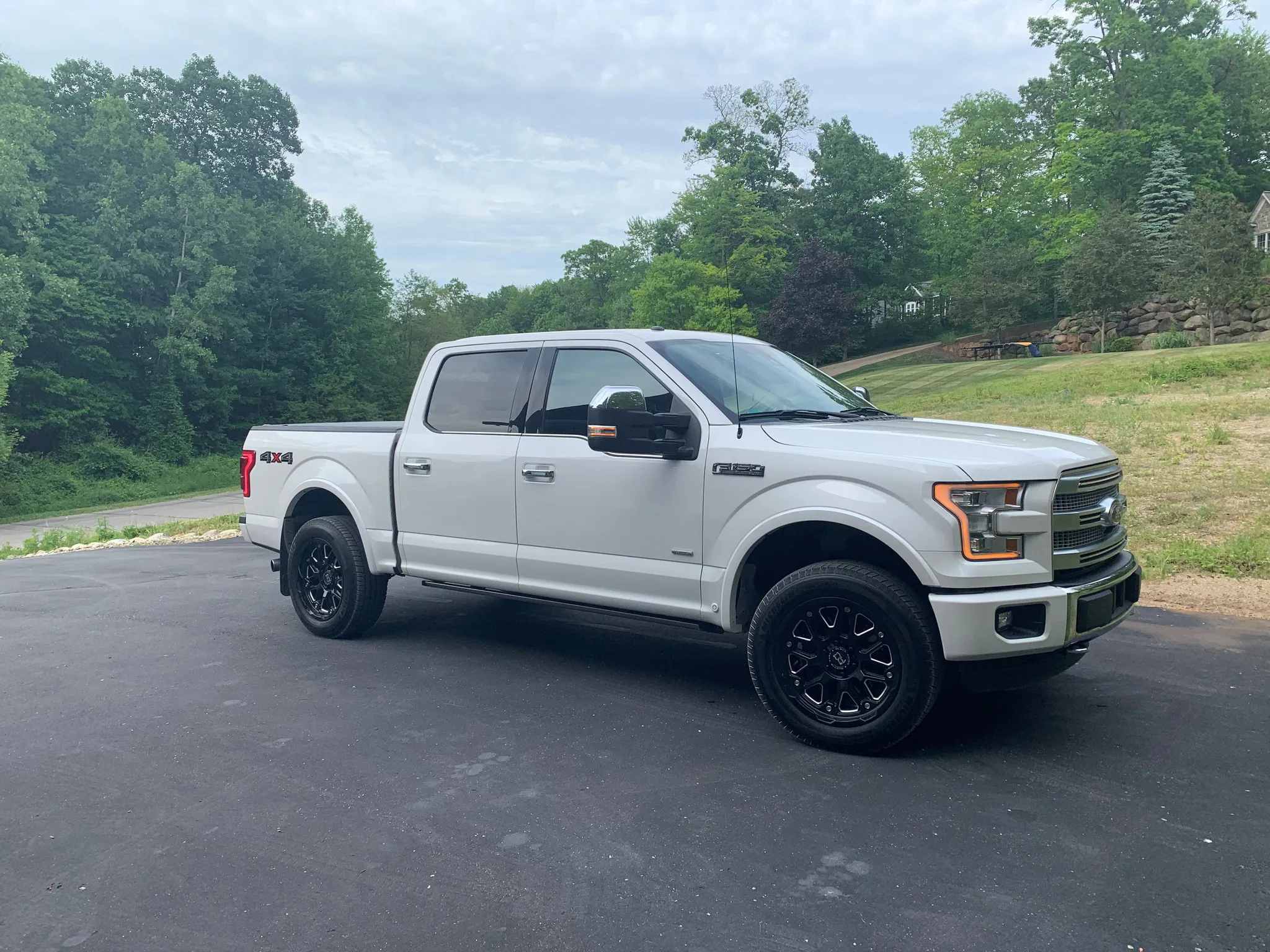 Black Rhino Hollister light alloy wheels