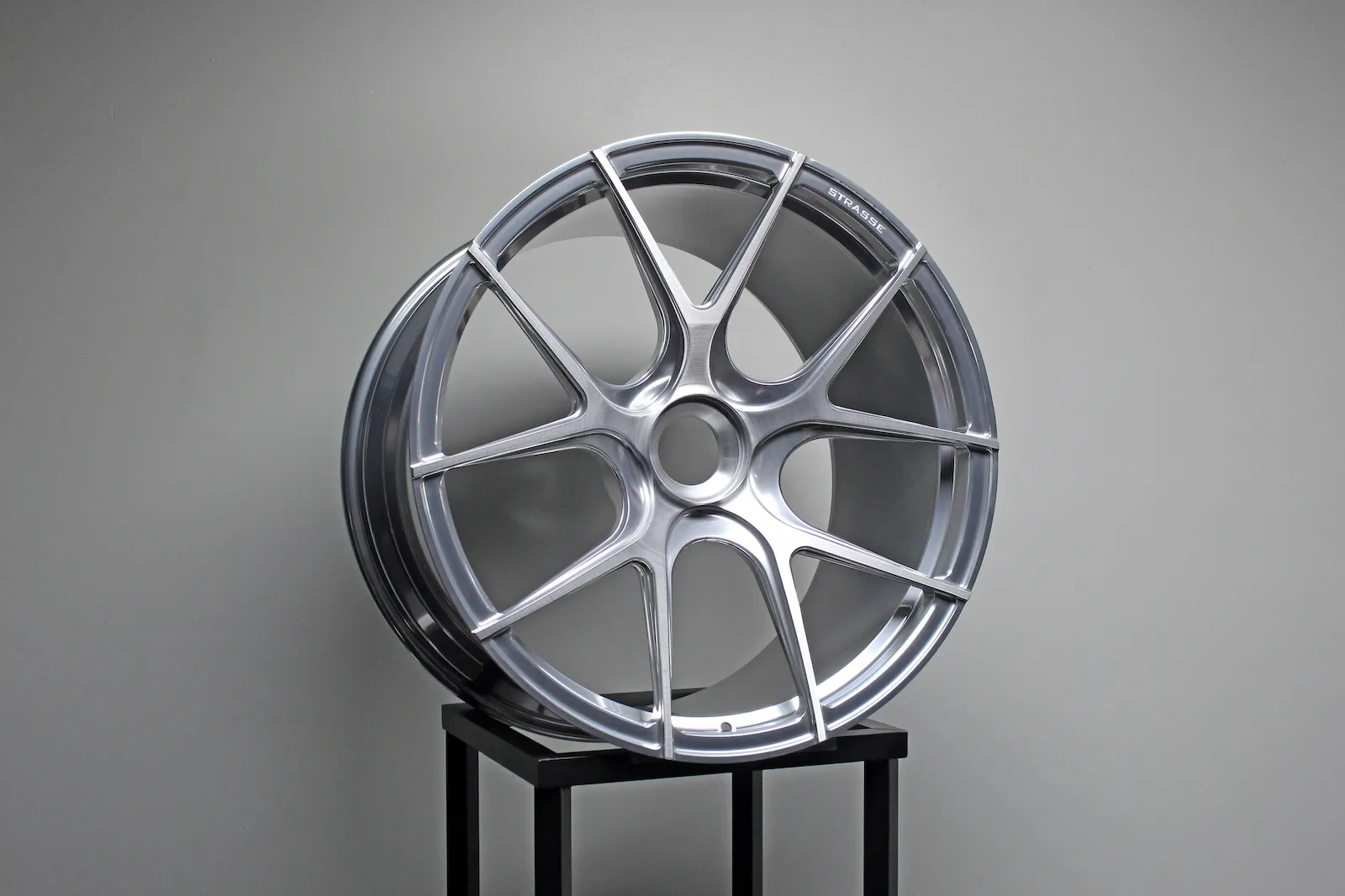 Strasse SM5R DEEP CONCAVE MONOBLOCK forged wheels