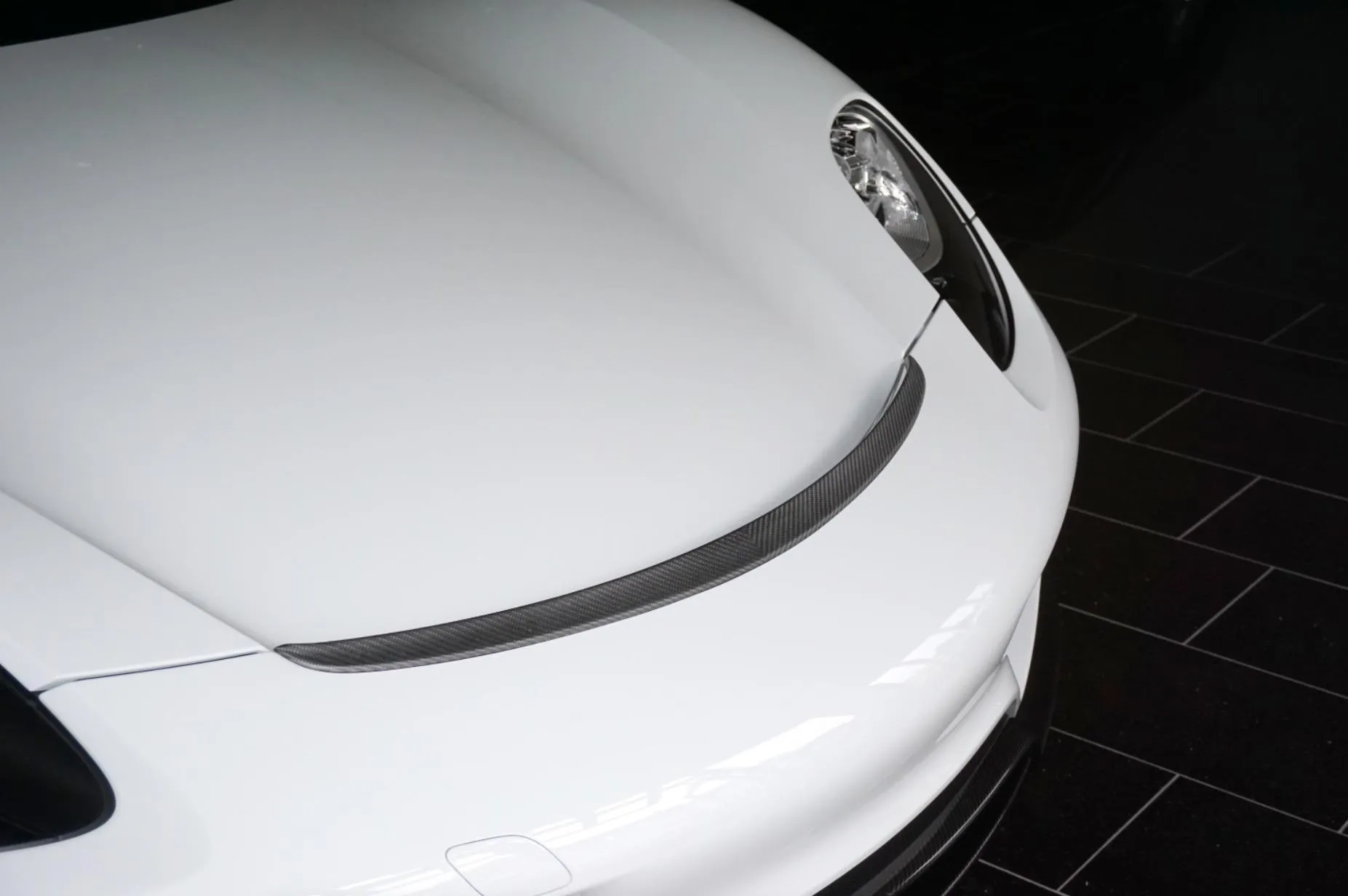 Mansory body kit for Porsche 918 carbon