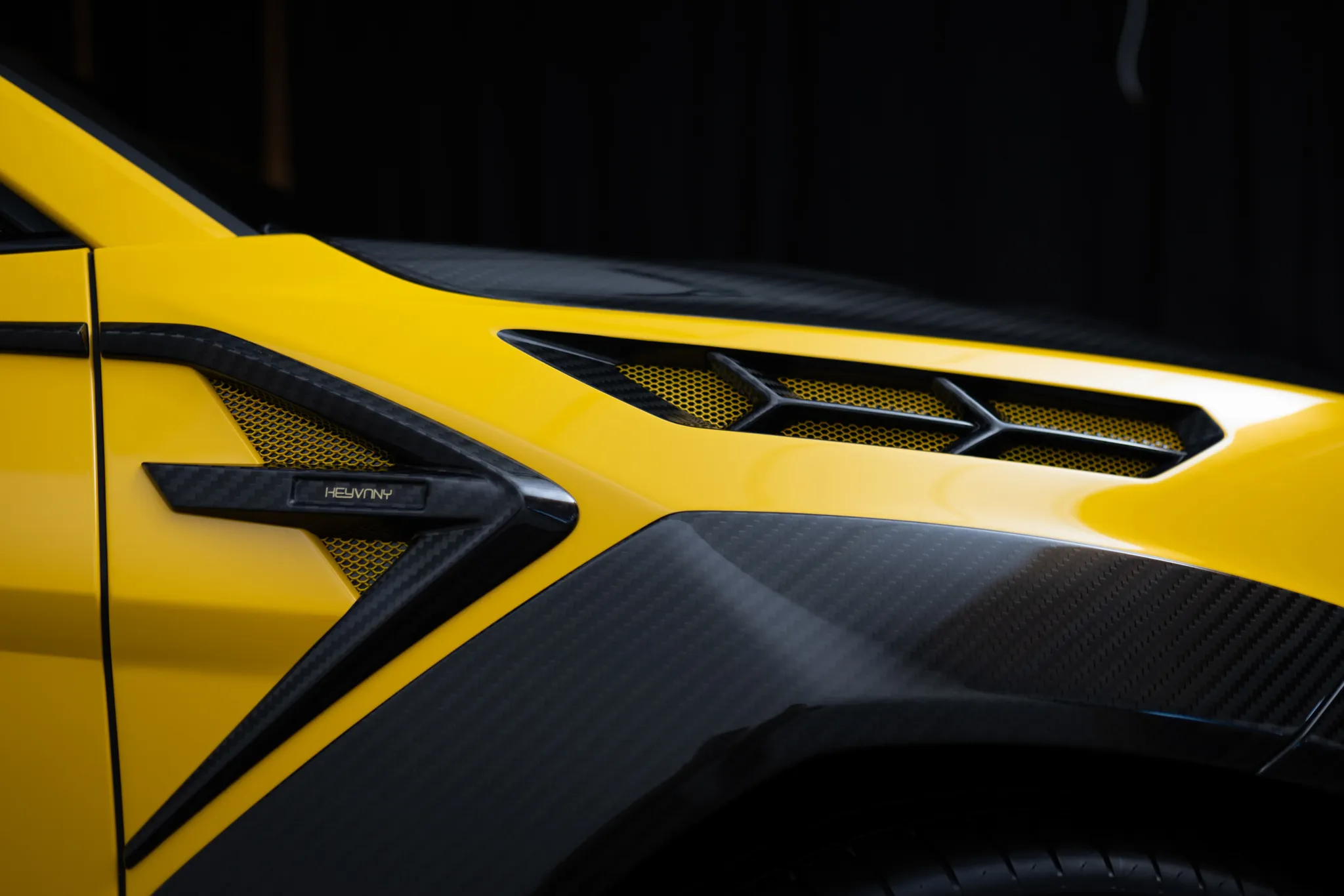 Check price and buy Keyvany Carbon Fiber Body kit set for Lamborghini Urus