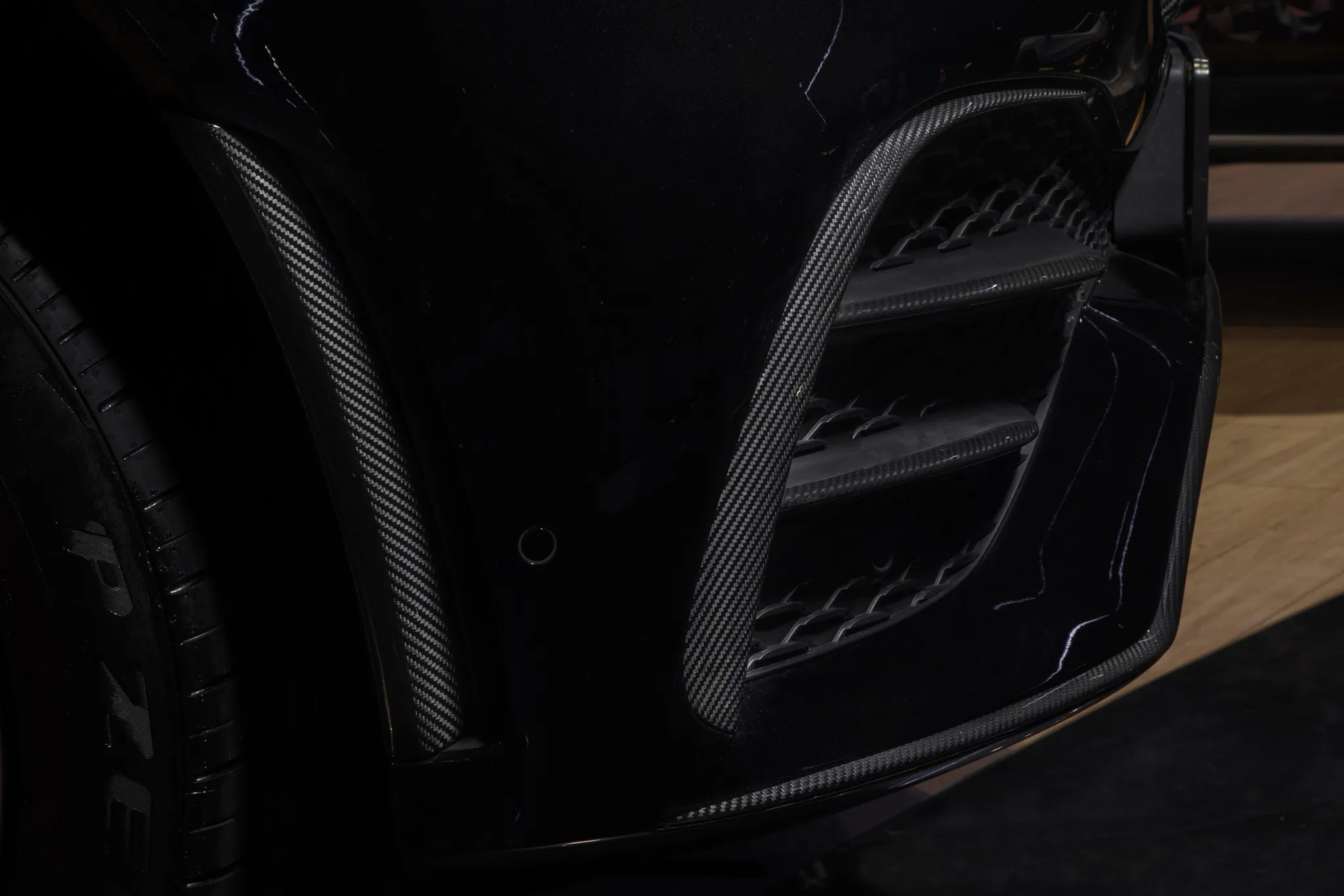 Check price and buy Carbon Fiber Body kit set for Mercedes-Benz  GLE V167