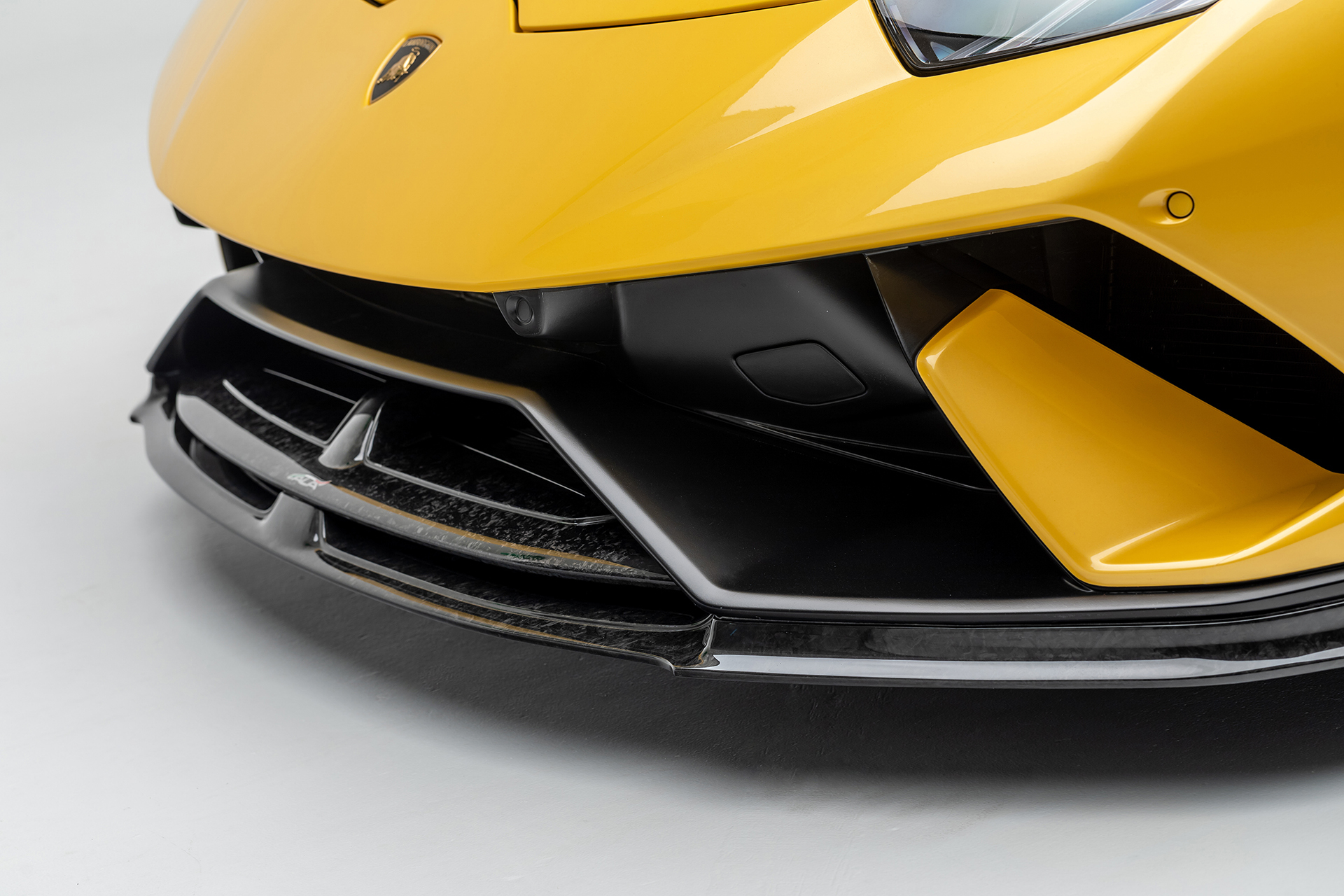 Vorsteiner Nero body kit for Lamborghini Huracan Vincenzo latest model