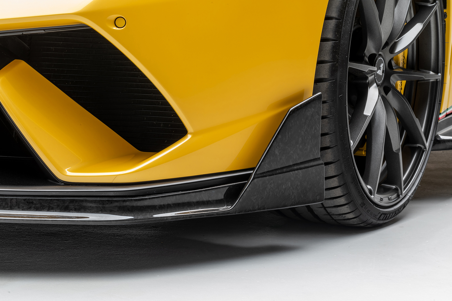 Vorsteiner Nero body kit for Lamborghini Huracan Vincenzo new style