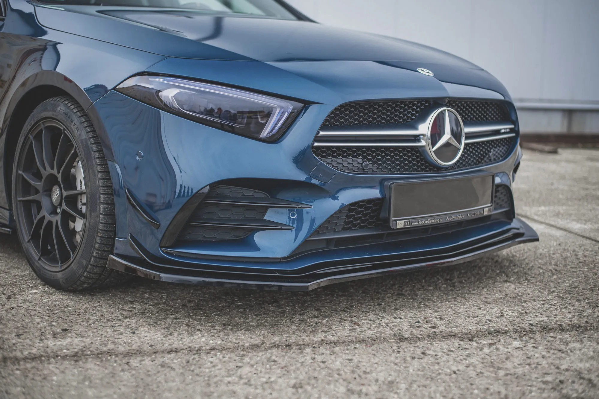 Maxton Design  Body Kit Set for Mercedes A35 abs plastic