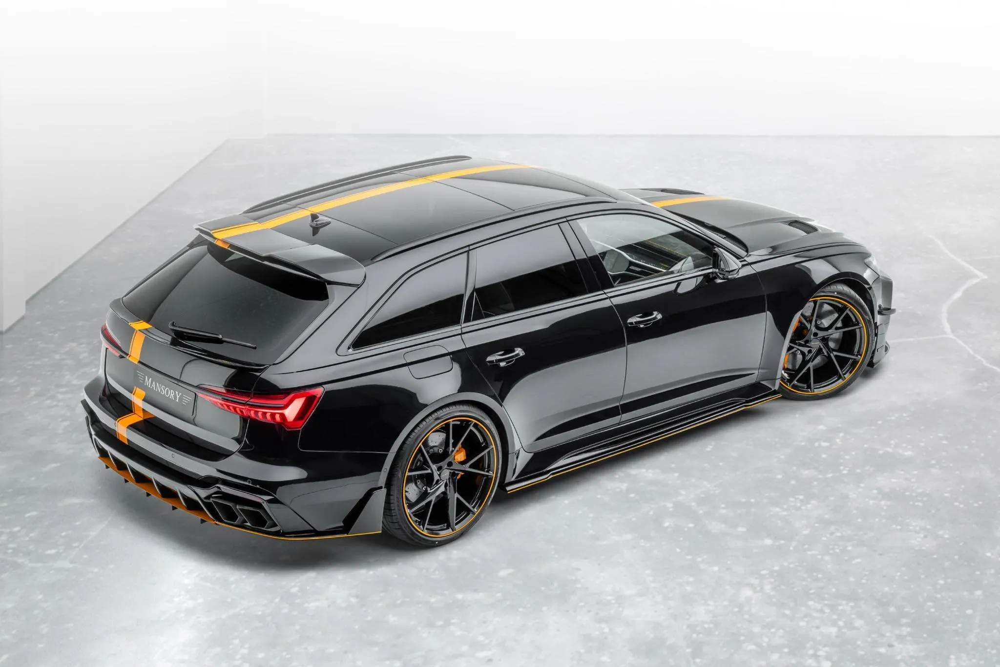 Mansory body kit for AUDI RS6 Avant carbon