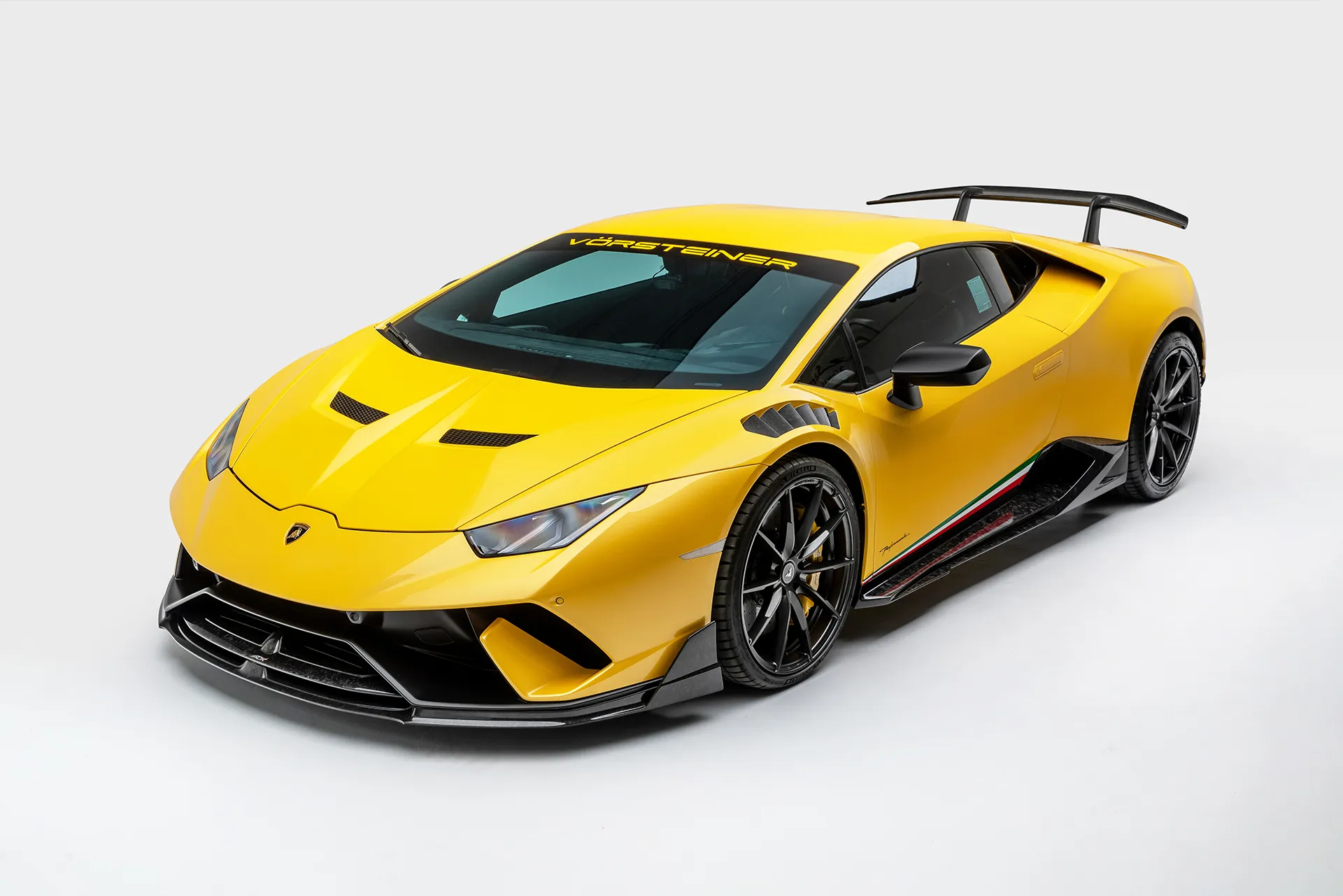 Vorsteiner Nero body kit for Lamborghini Huracan Vincenzo latest model