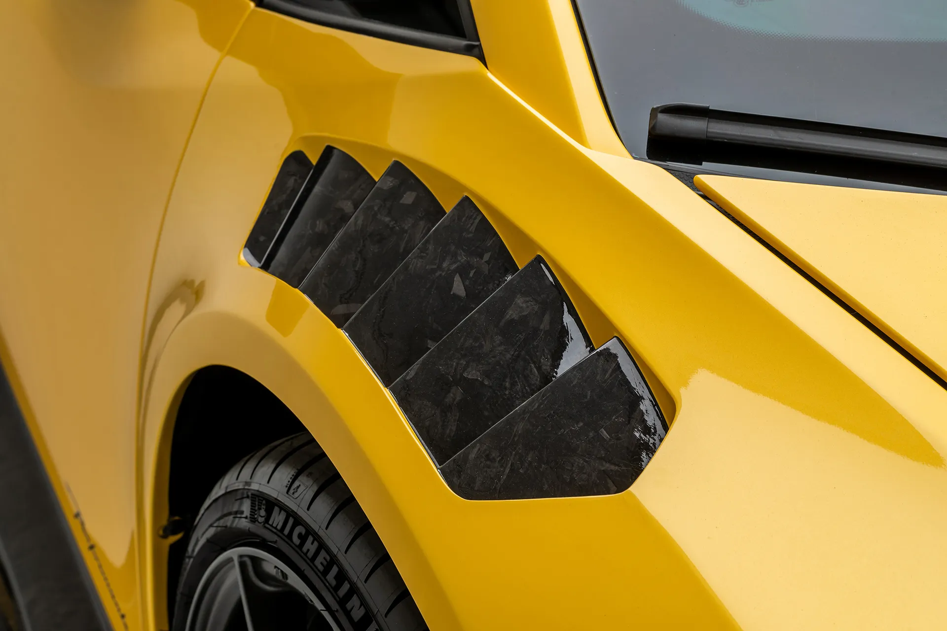 Vorsteiner Nero body kit for Lamborghini Huracan Vincenzo new style
