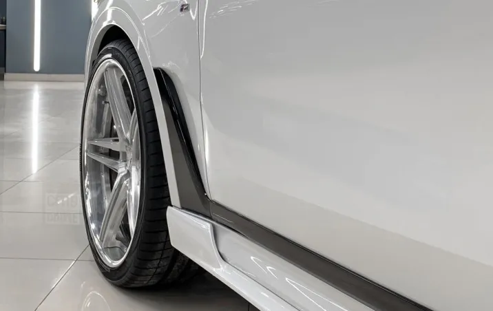 car tuning body kit for BMW X7