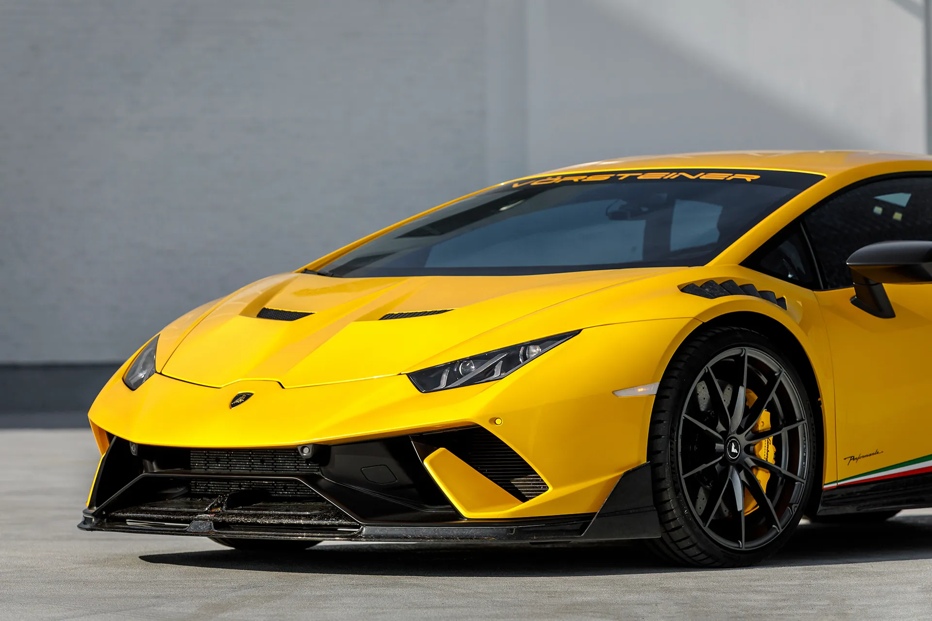 Vorsteiner Nero body kit for Lamborghini Huracan Vincenzo latest model