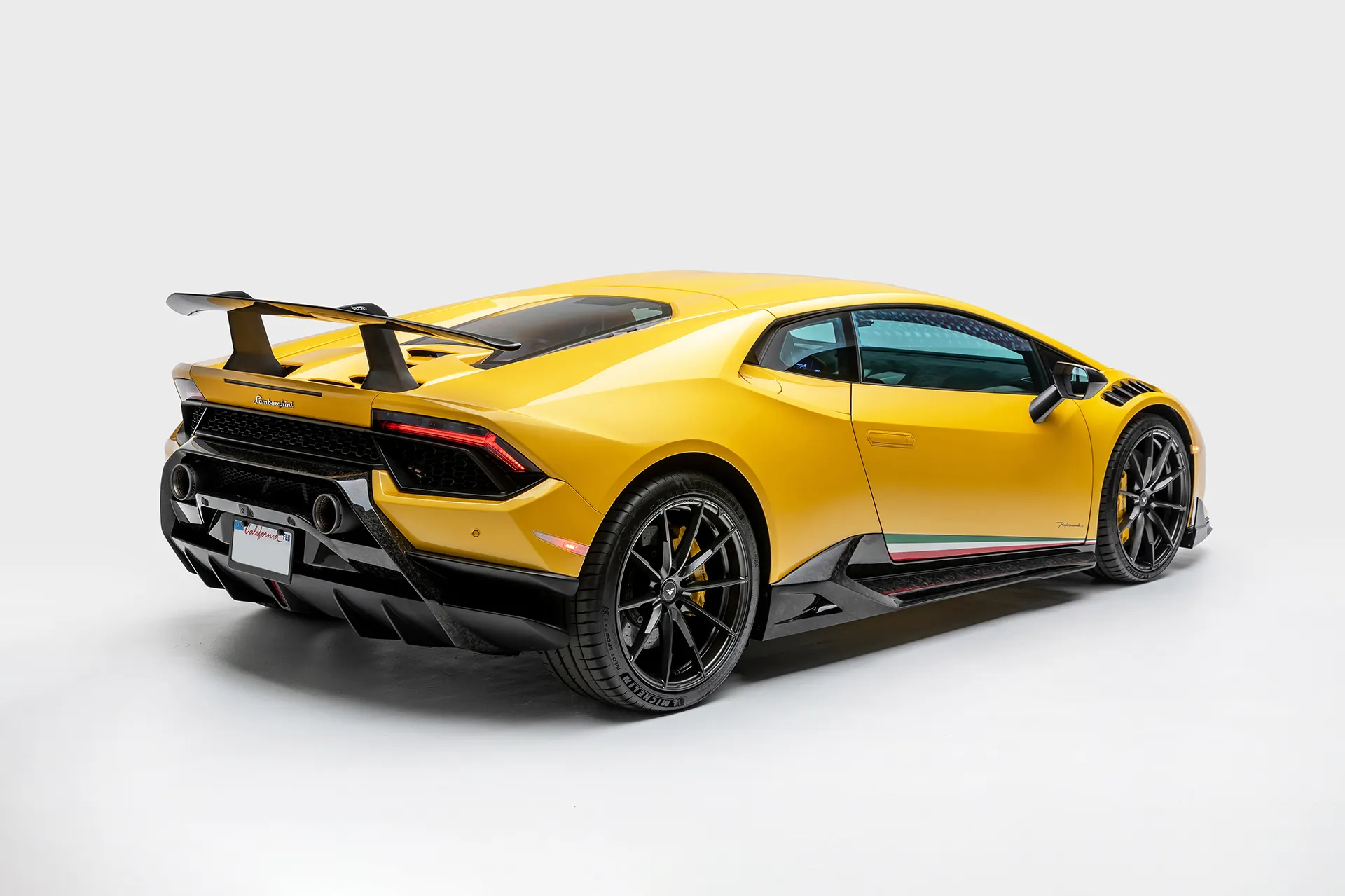 Vorsteiner Nero body kit for Lamborghini Huracan Vincenzo new style