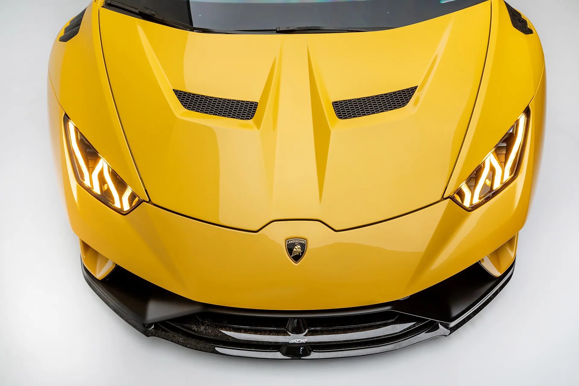 Vorsteiner Nero body kit for Lamborghini Huracan Vincenzo carbon fiber