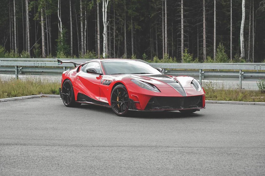 Mansory body kit for Ferrari 812 Superfast carbon