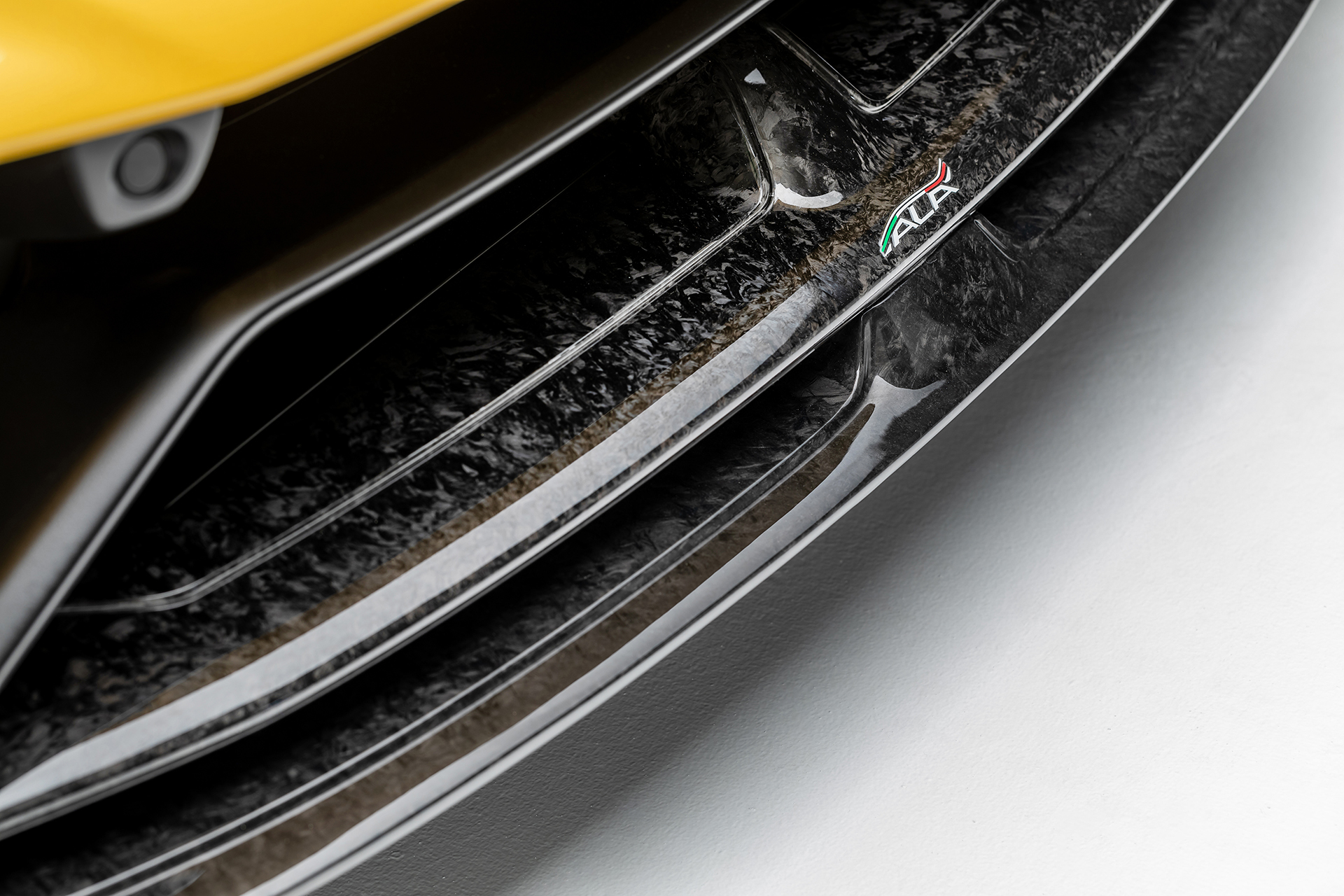 Vorsteiner Nero body kit for Lamborghini Huracan Vincenzo carbon fiber