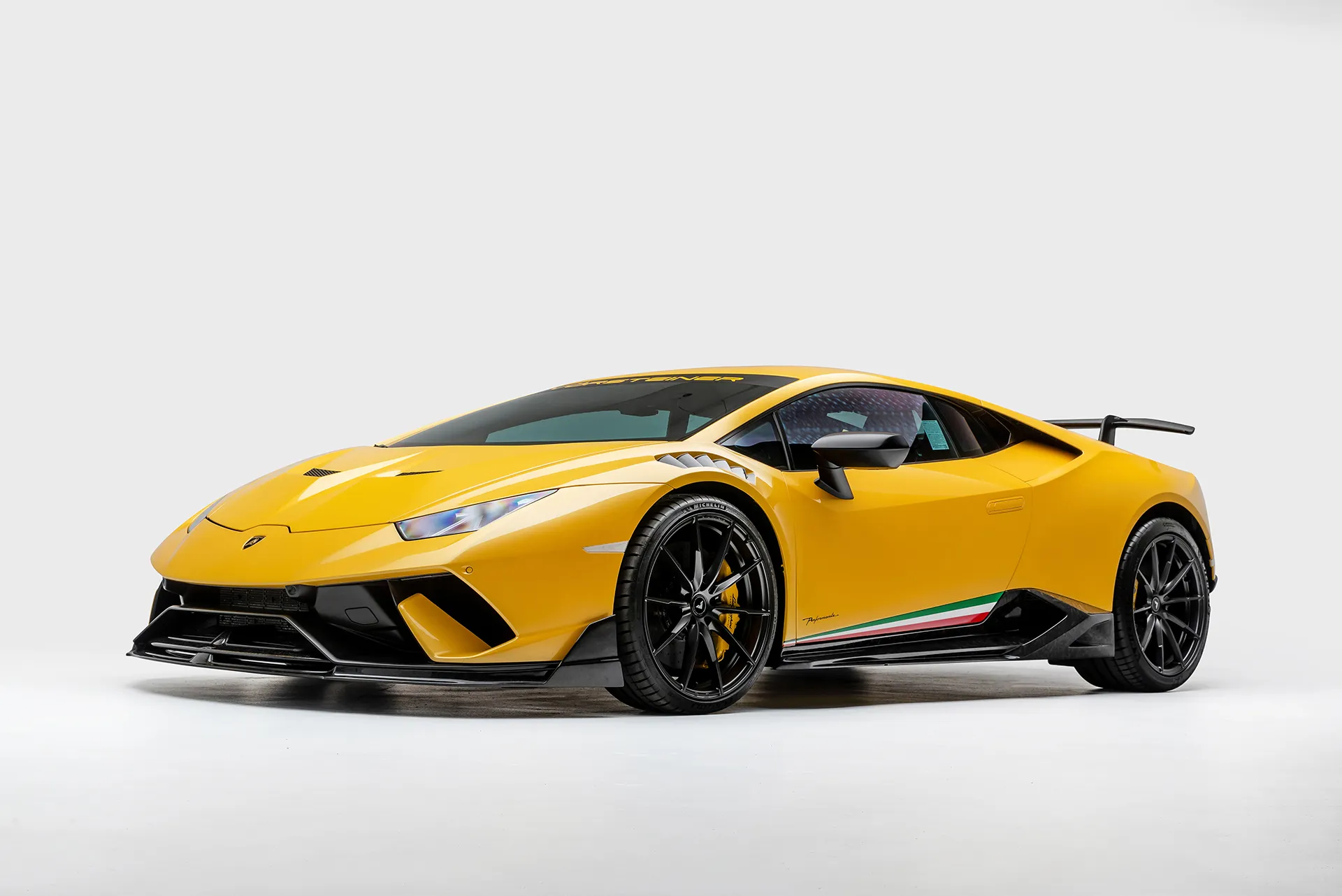 Vorsteiner Nero body kit for Lamborghini Huracan Vincenzo carbon fiber