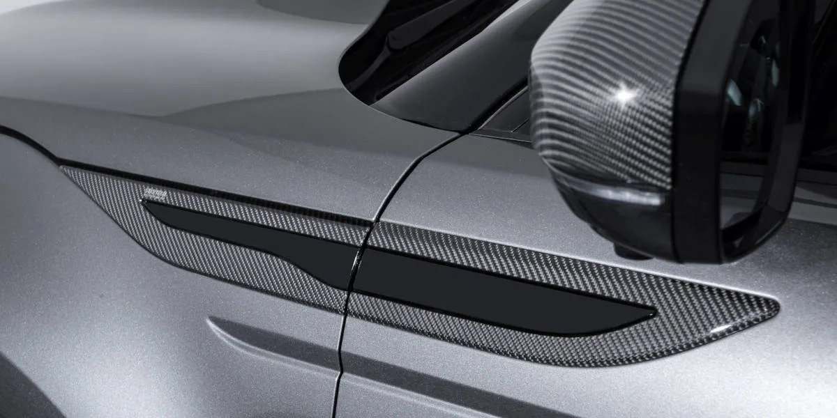Startech body kit for Range Rover Evoque carbon