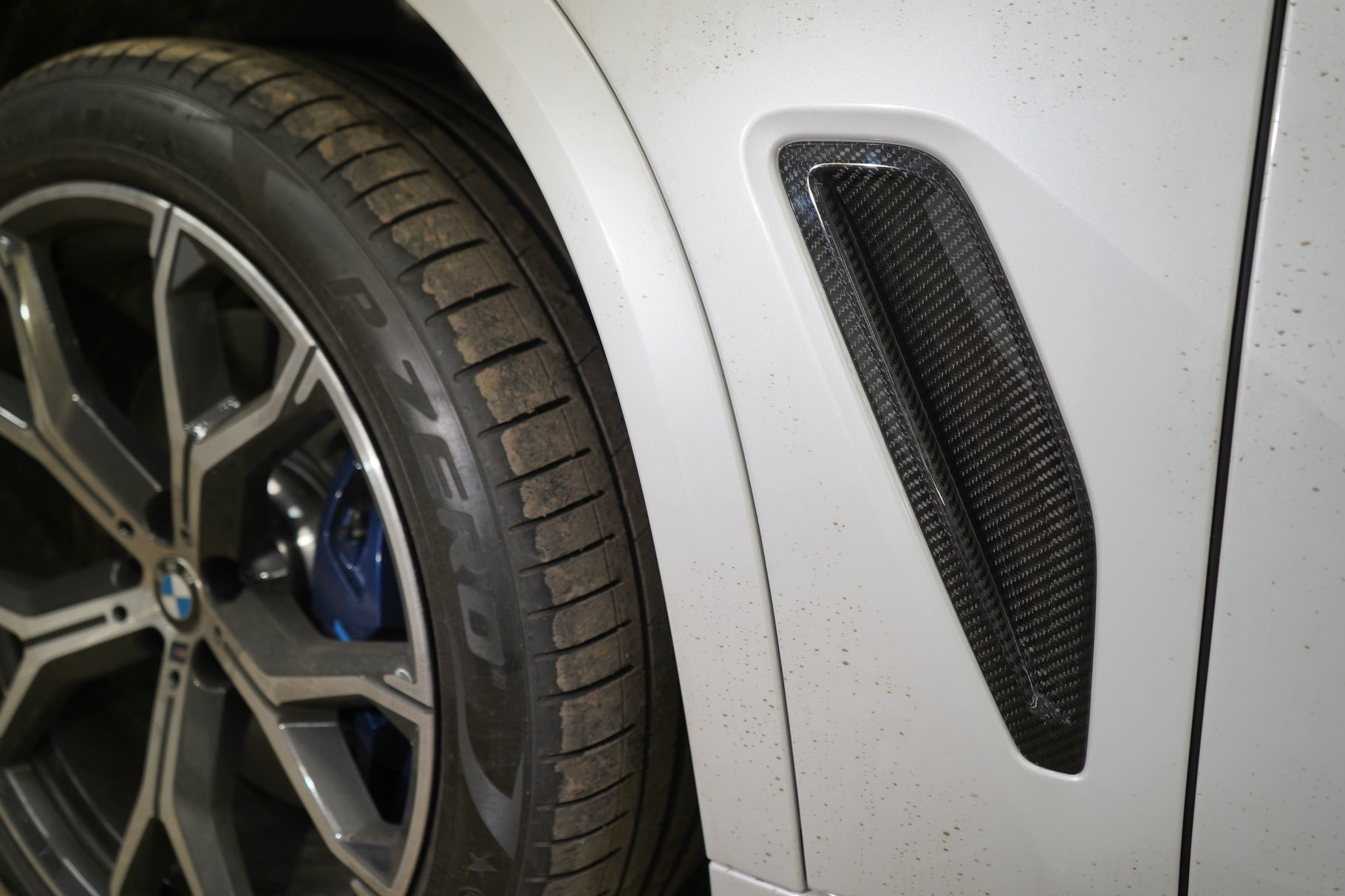 Hodoor Performance Carbon fiber fenders intake frames BMW X5 G05