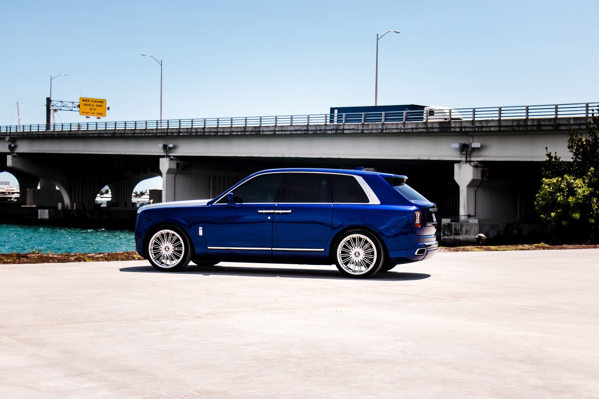 ROLLS ROYCE CULLINAN   VELOS CRS15 1 PC FORGED WHEELS