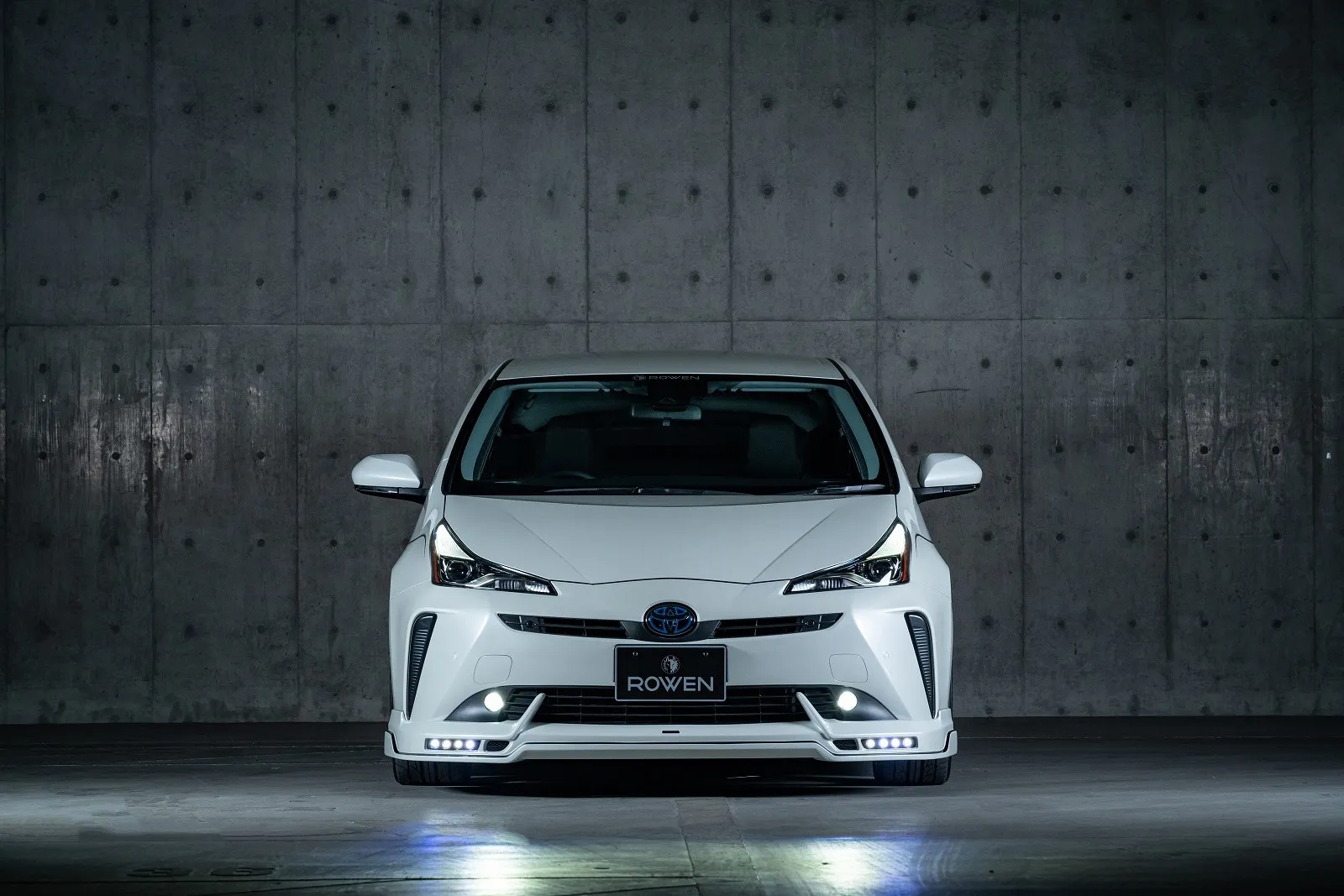 Rowen body kit for Toyota PRIUS RR Late Model new model