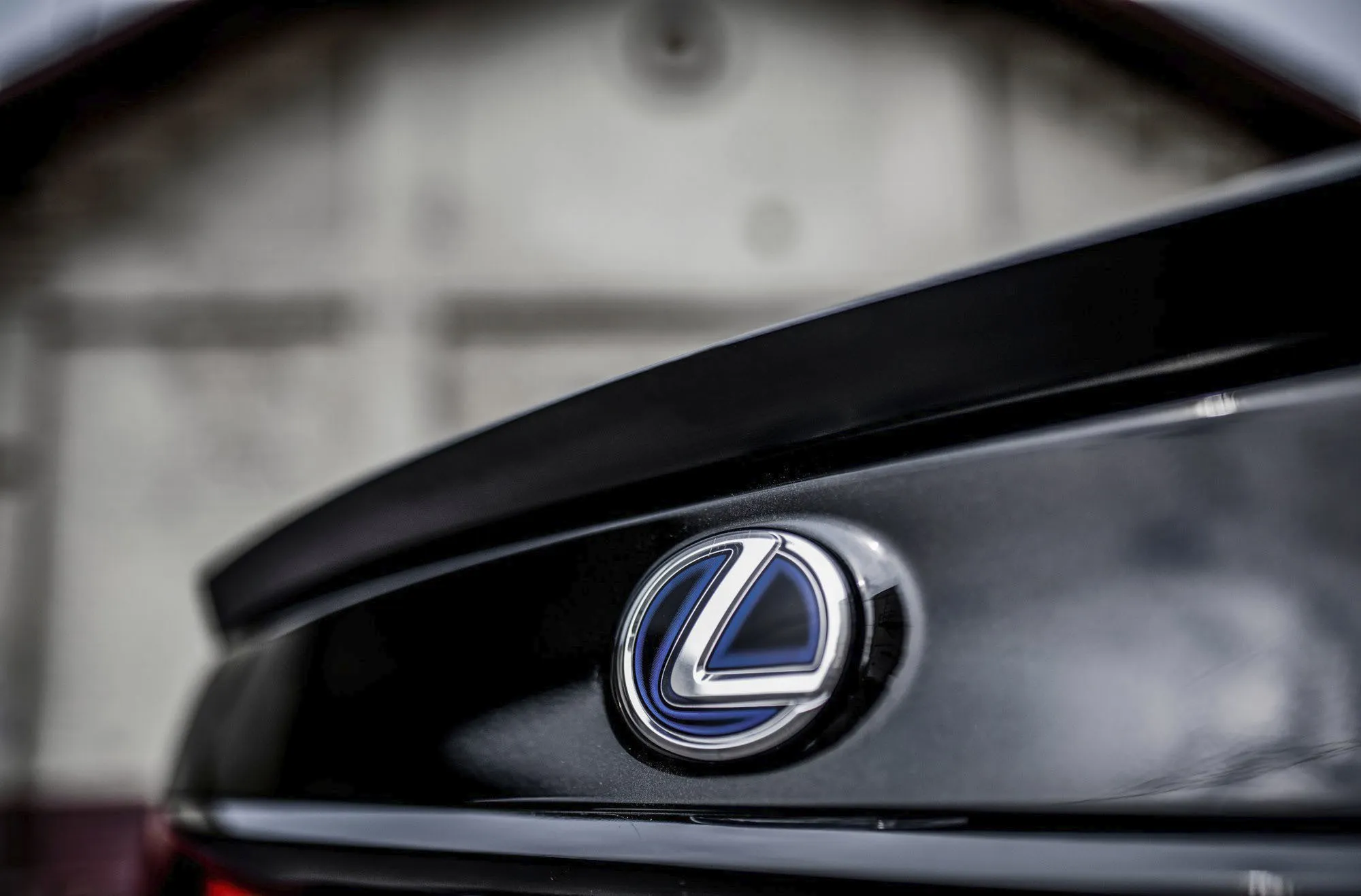 Maxton Design SPOILER CAP FOR LEXUS LS MK4 abs plastic