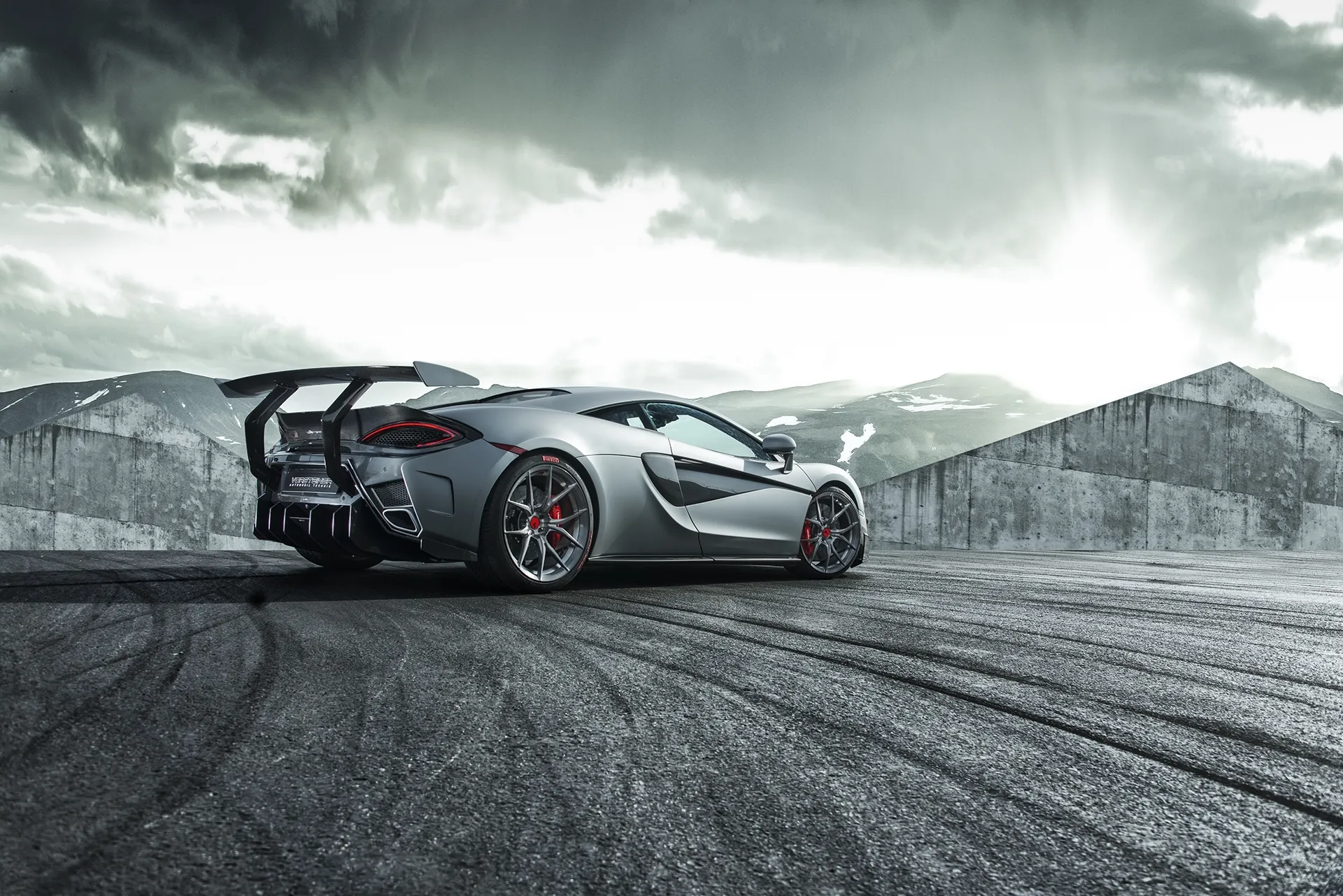 Vorsteiner Nero body kit for McLaren 570S carbon fiber