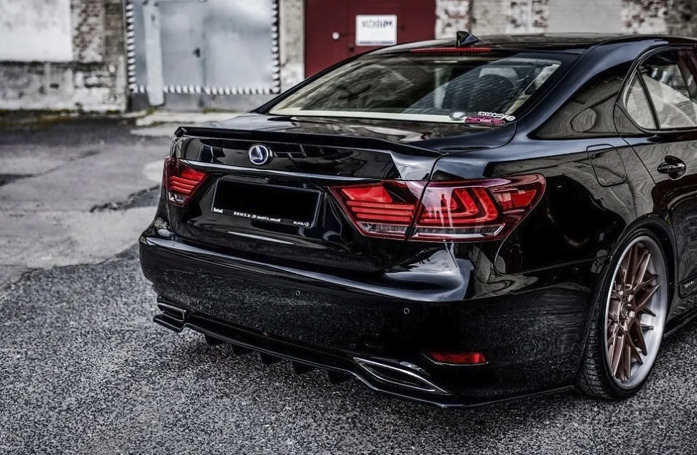 Maxton Design SPOILER CAP FOR LEXUS LS MK4 new model