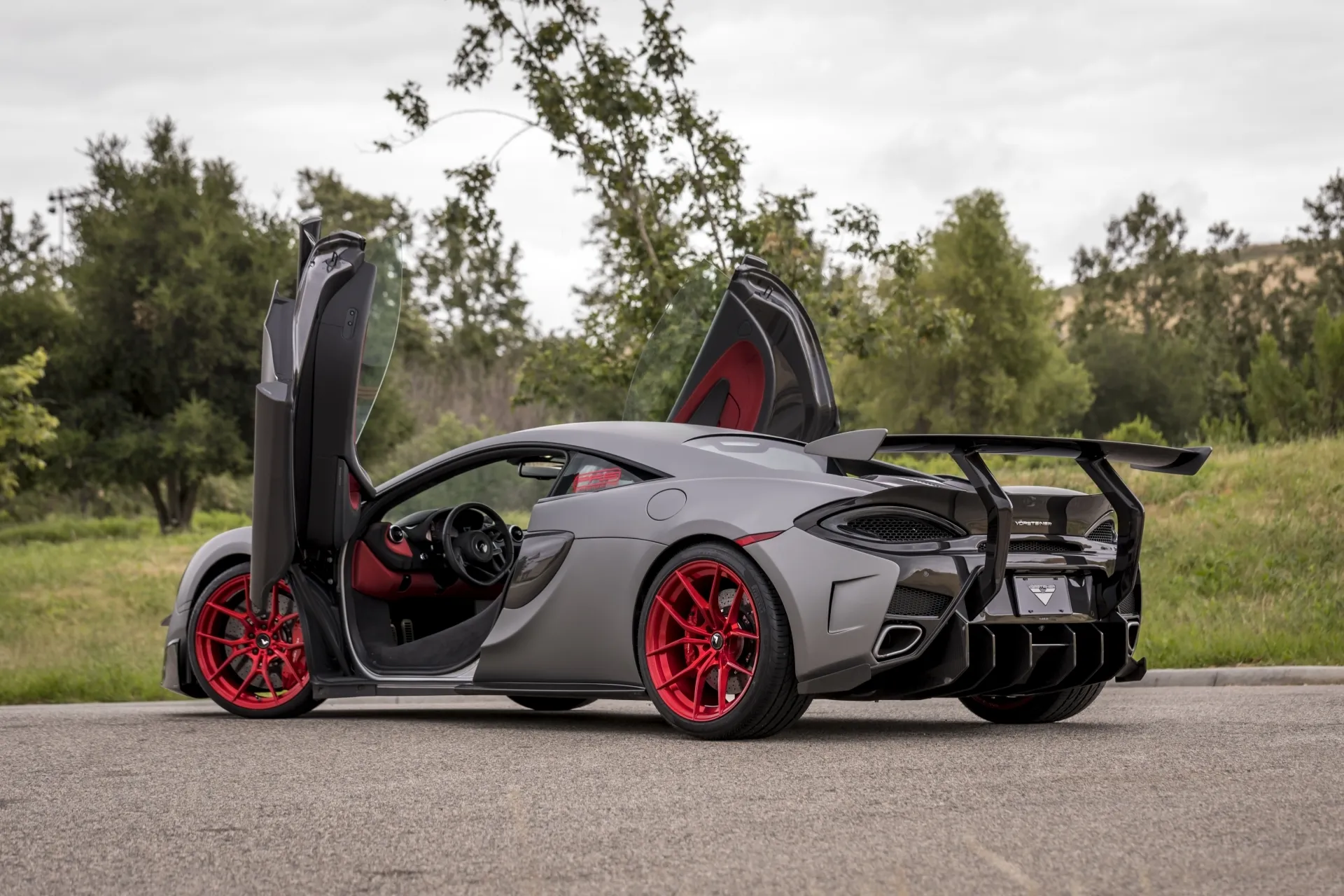 Vorsteiner Nero body kit for McLaren 570S carbon fiber