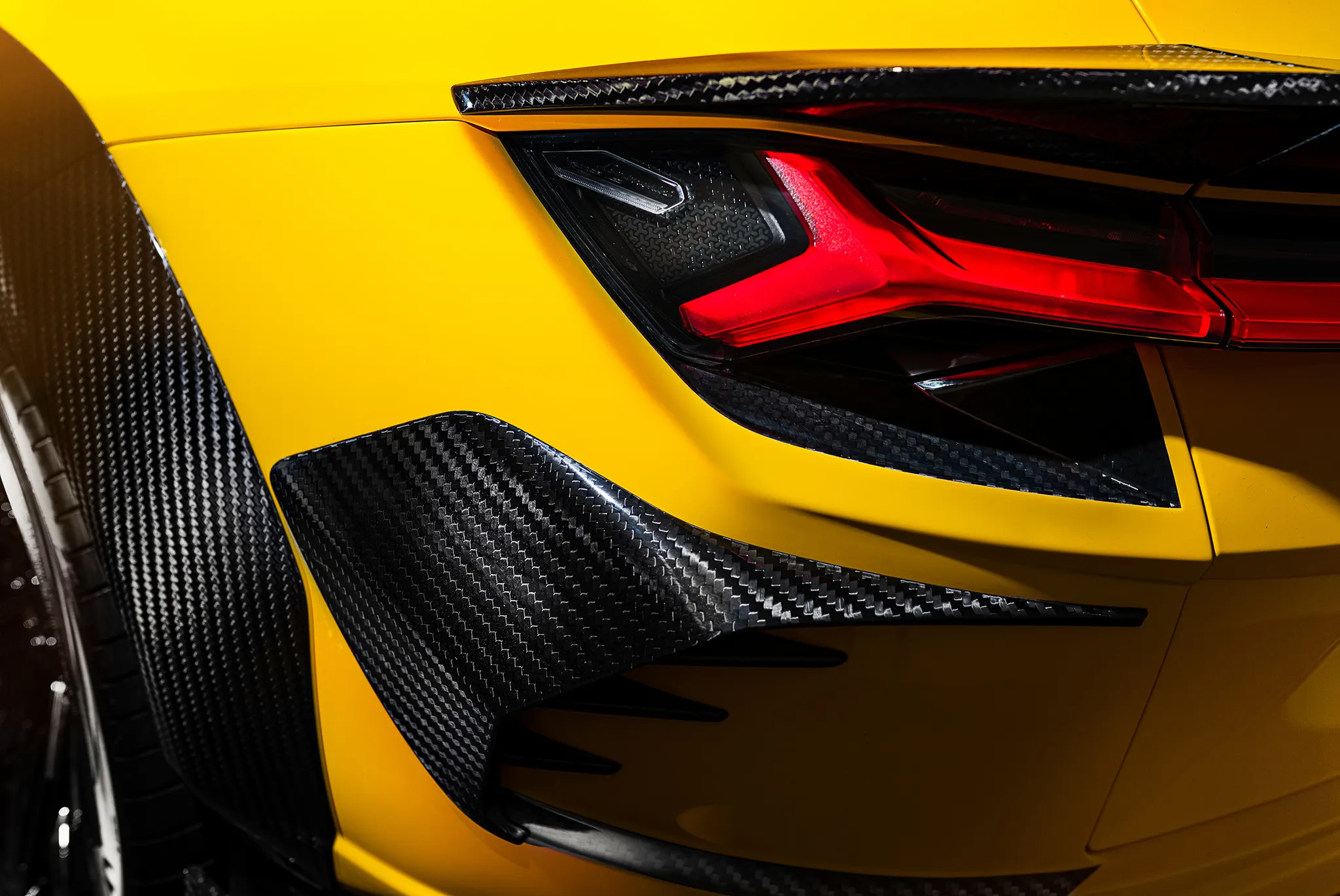 Check price and buy Keyvany Carbon Fiber Body kit set for Lamborghini Urus