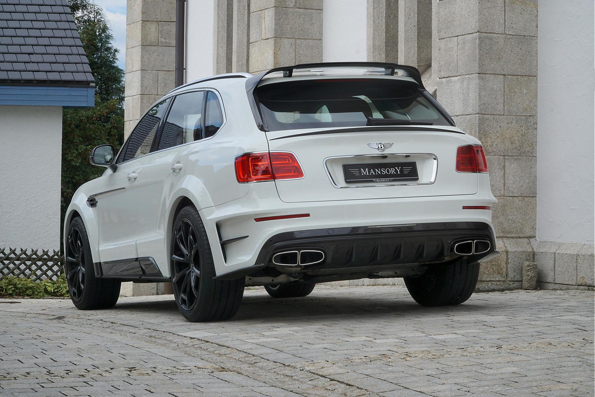 Mansory body kit for Bentley Bentayga carbon