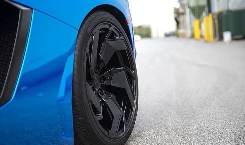 images-products-1-5416-232969512-lamboaventadorchromebluepurrs05v202.jpg