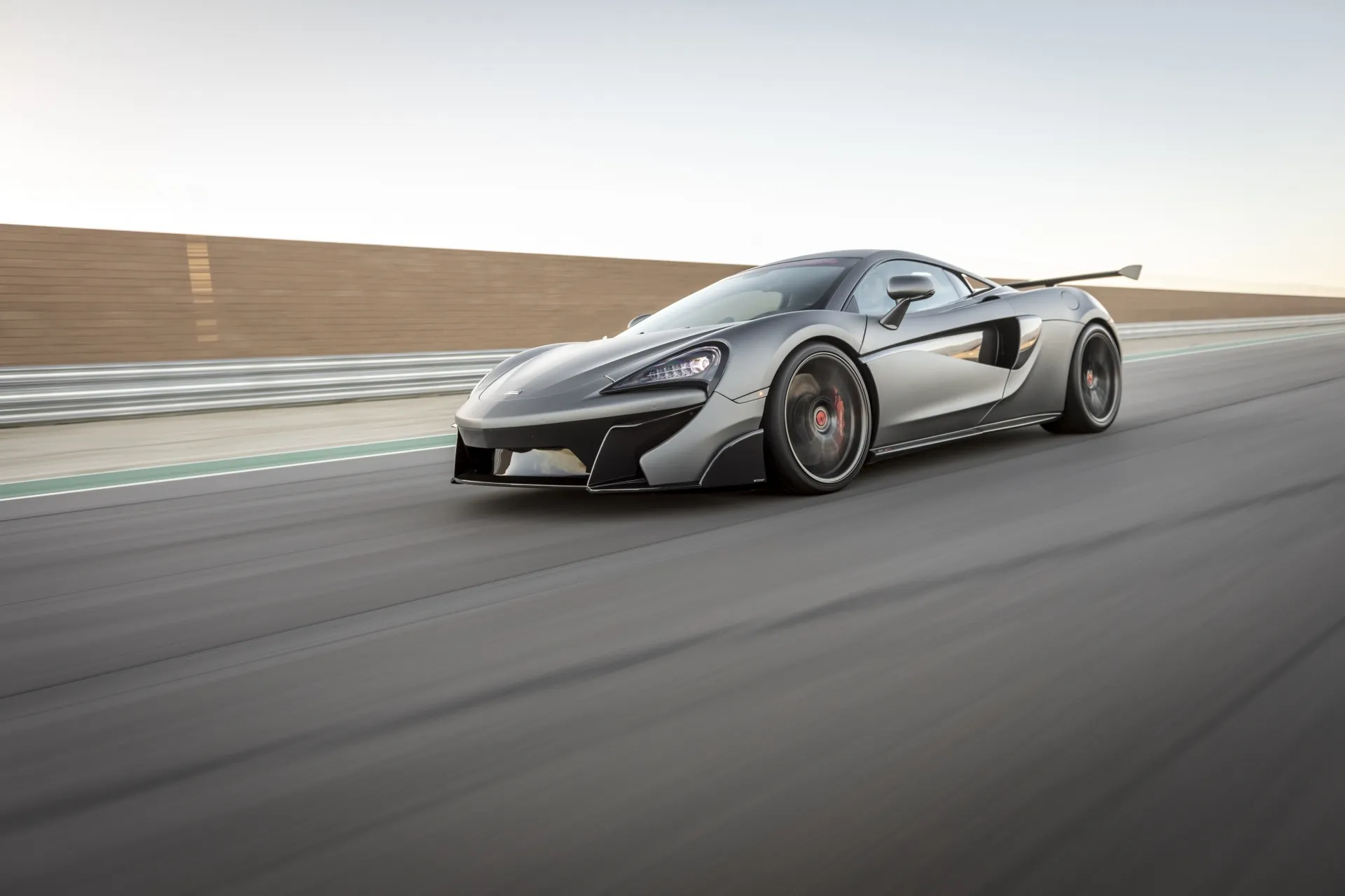 Vorsteiner Nero body kit for McLaren 570S new style