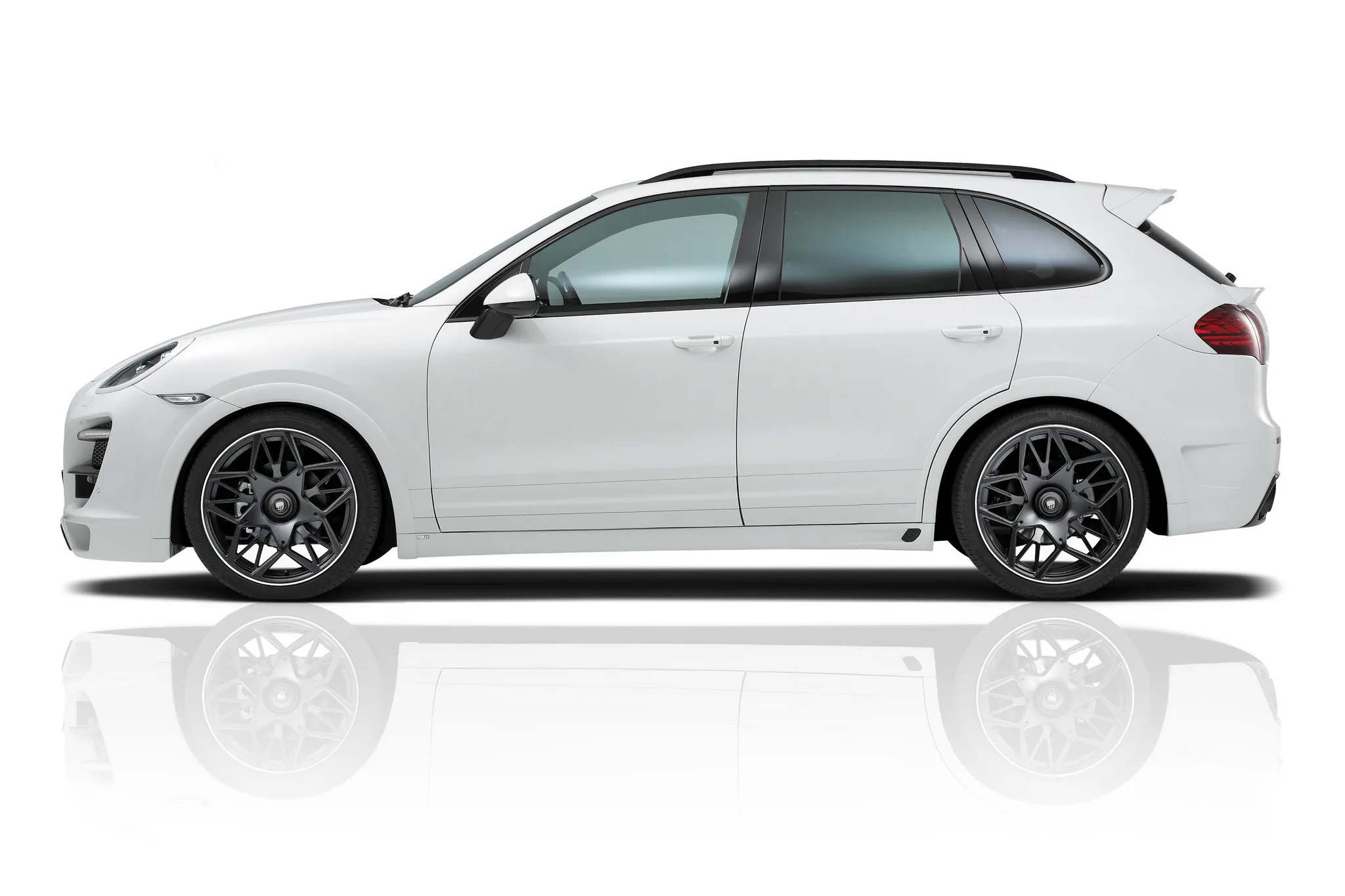 LUMMA CLR 558 GT-S BODY KIT FOR PORSCHE CAYENNE 958 DIESEL