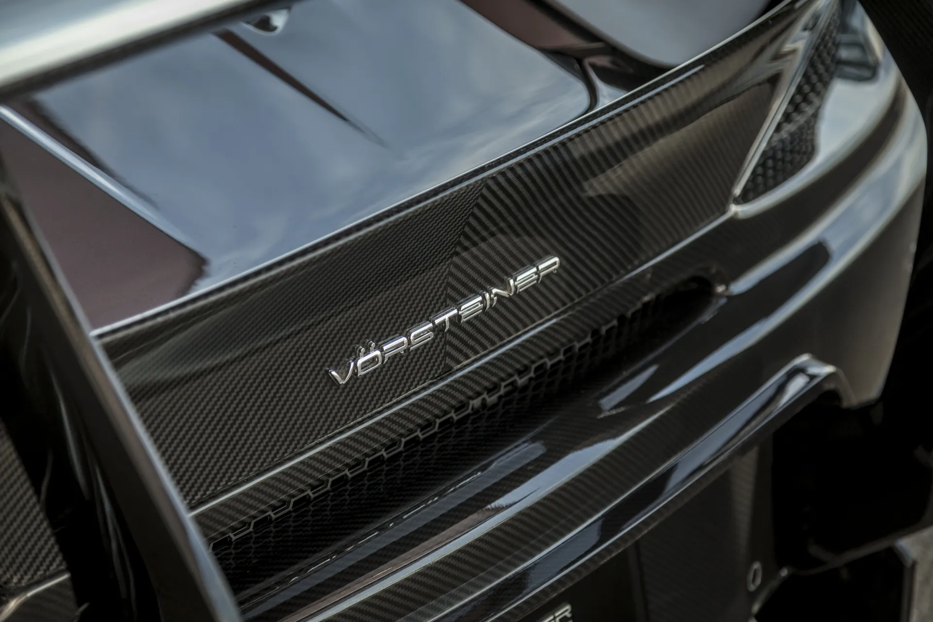 Vorsteiner Nero body kit for McLaren 570S latest model