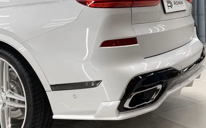 stylish body kit from the original manufacturers for BMW X7