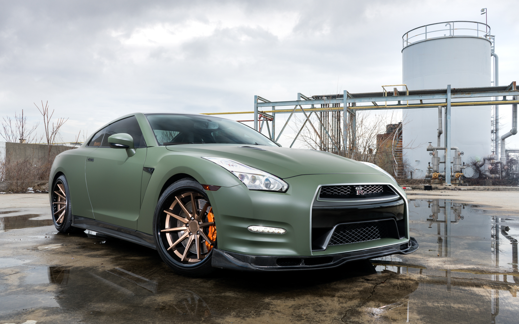 Nissan GTR хаки