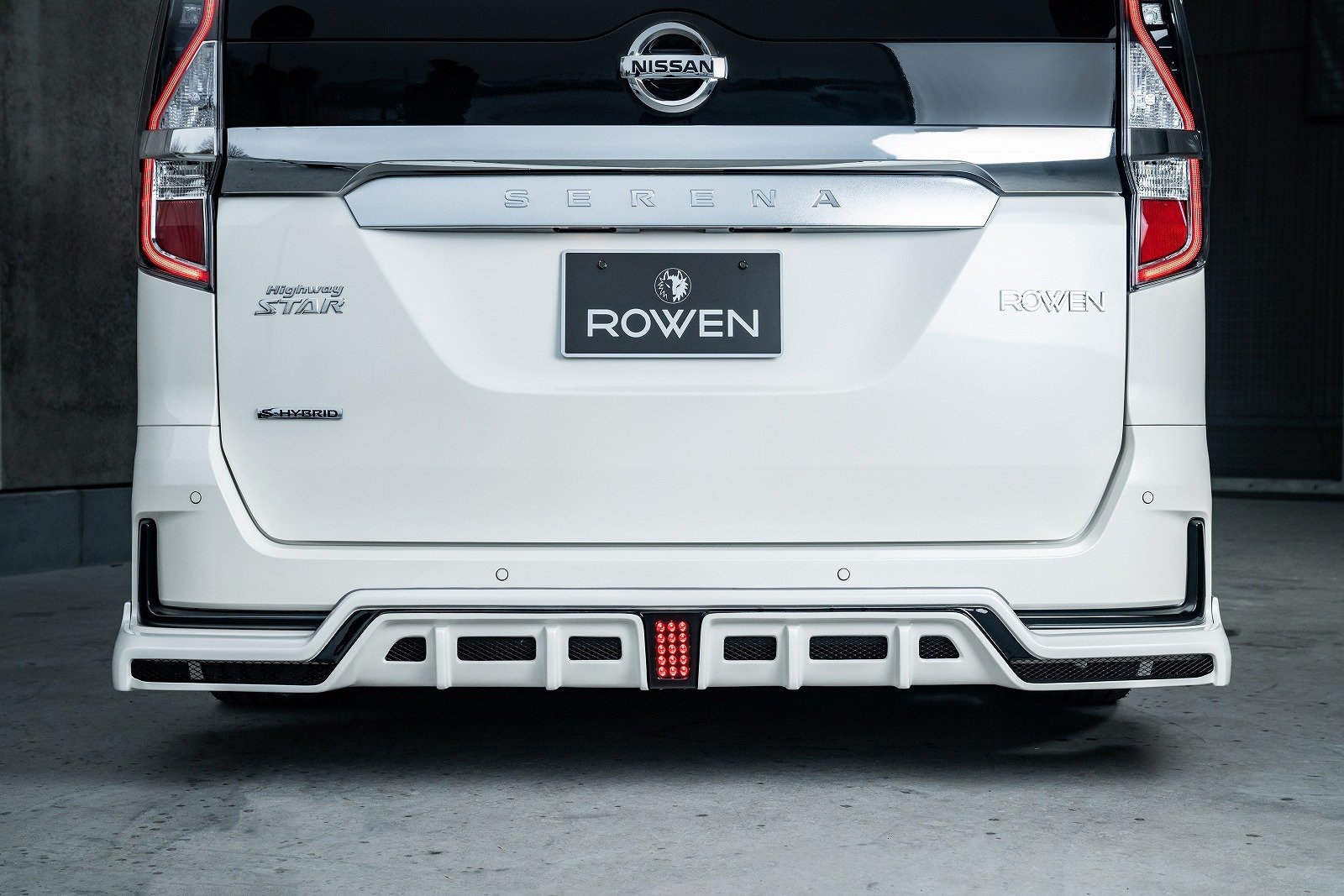 Rowen body kit for NISSAN / INFINITI SERENA Highway STAR latest model