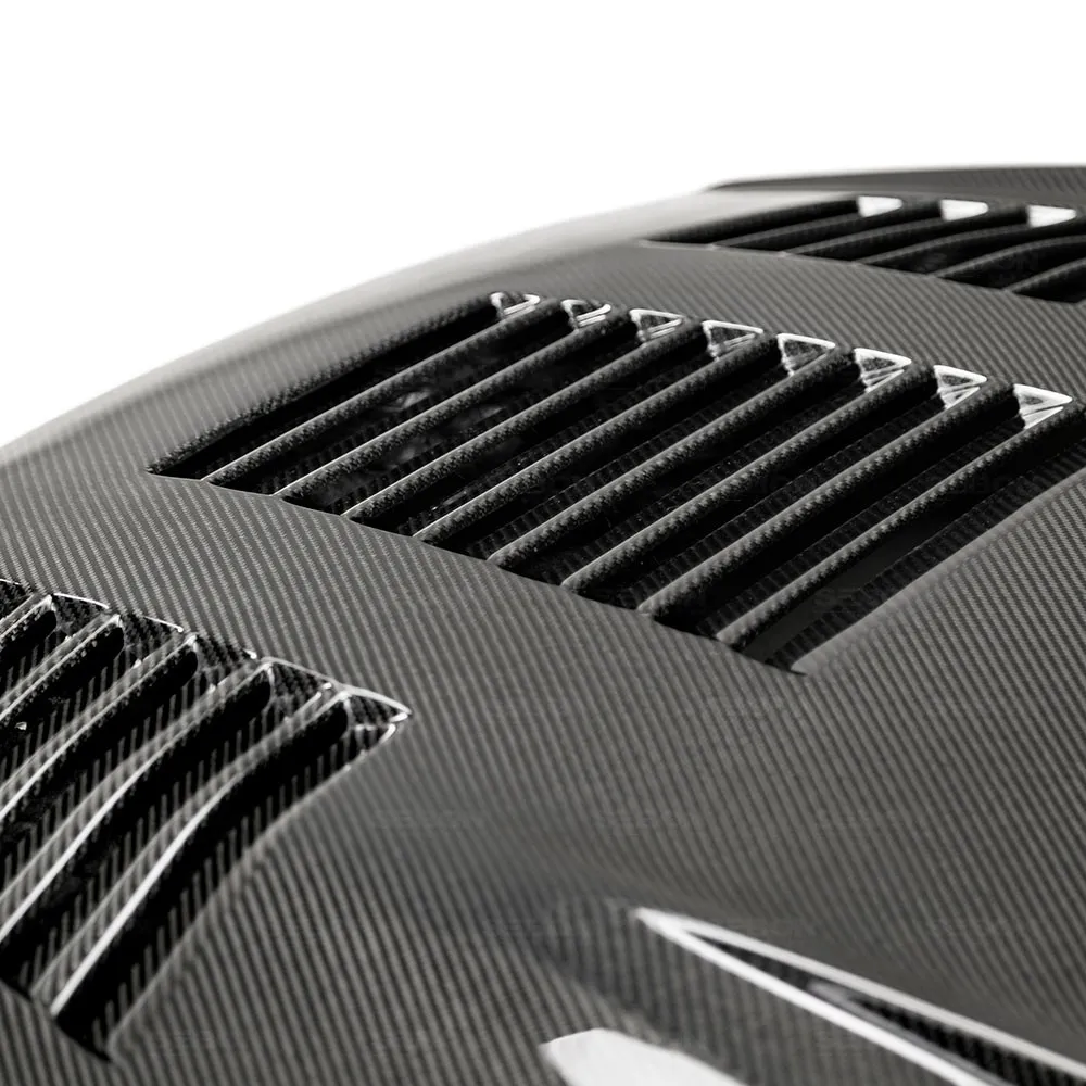 SEIBON GTII-STYLE CARBON FIBER HOOD FOR NISSAN GT-R new model