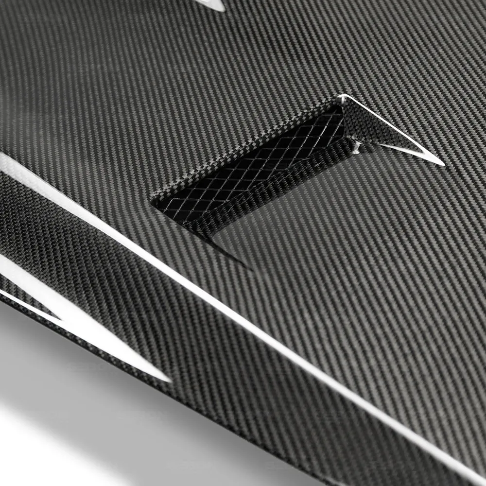 SEIBON GTII-STYLE CARBON FIBER HOOD FOR  NISSAN GT-R latest model