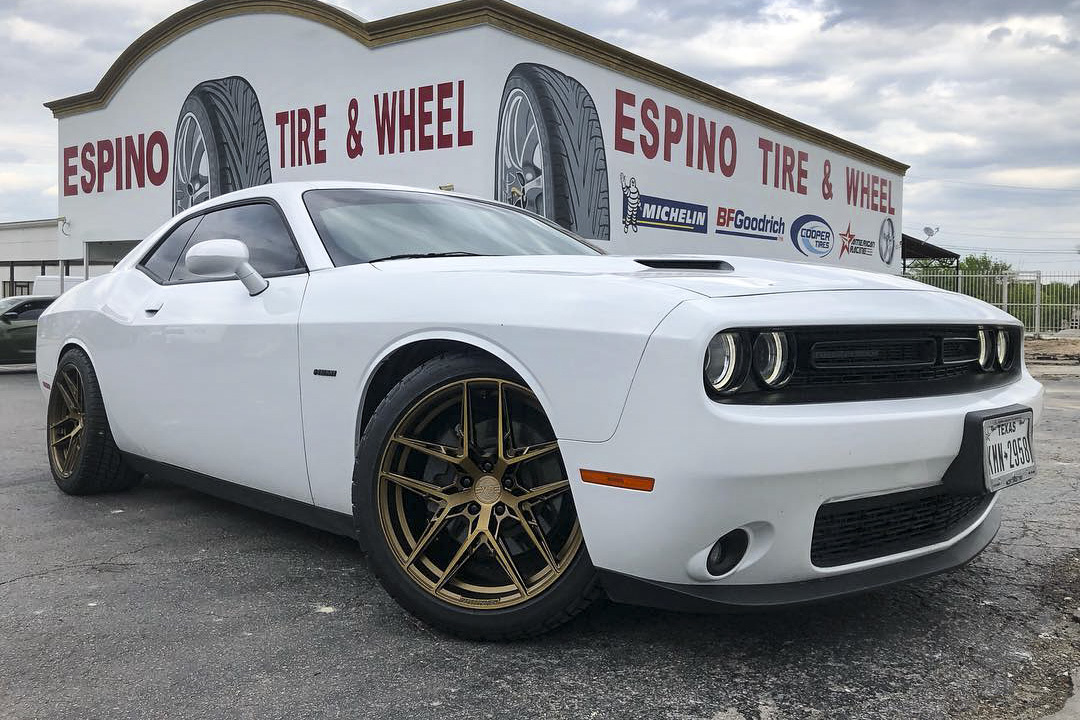 DODGE CHALLENGER  XO CAIRO BRONZE FORGED WHEELS