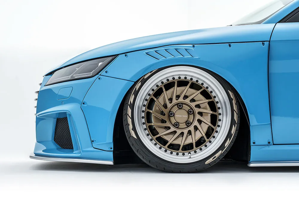 NEWING Bodi Kit for Audi TT-RSR Alpil latest model
