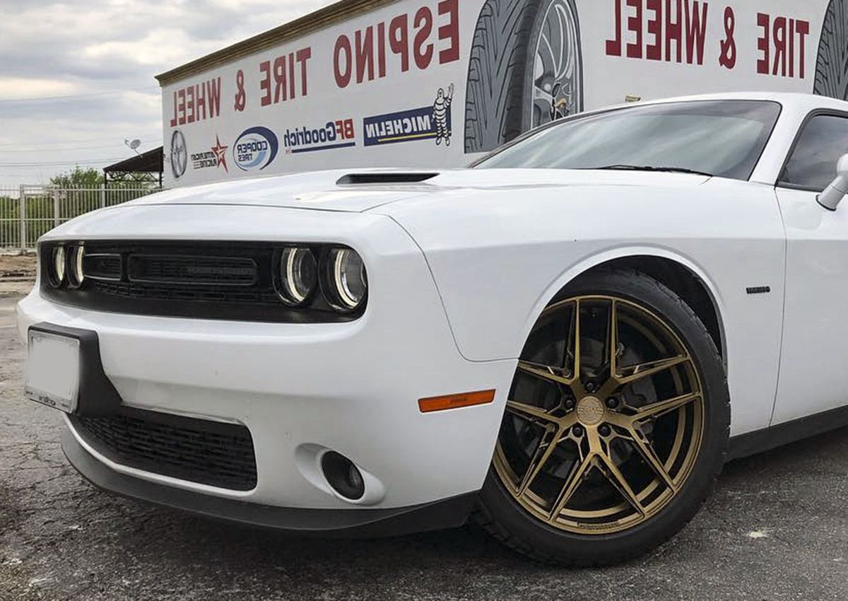 DODGE CHALLENGER  XO CAIRO BRONZE FORGED WHEELS