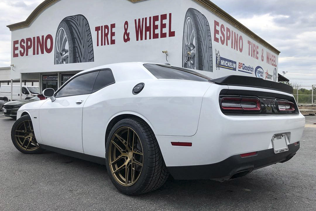 DODGE CHALLENGER  XO CAIRO BRONZE FORGED WHEELS