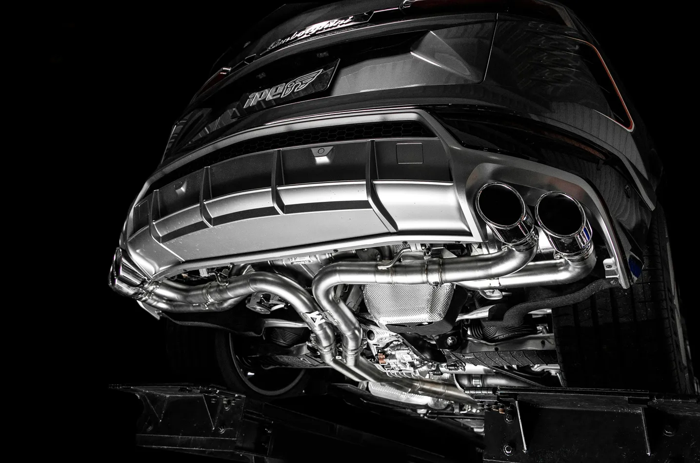 IPE exhaust system for Lamborghini URUS