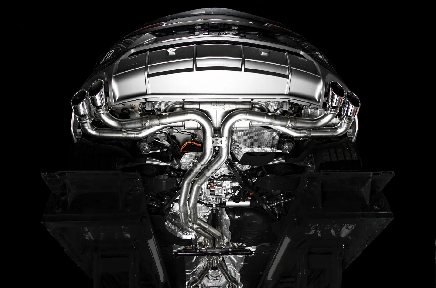IPE exhaust system for Lamborghini URUS