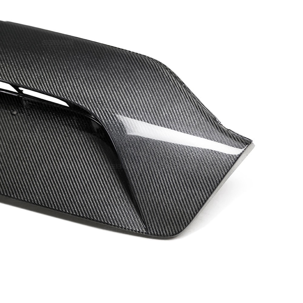 SEIBON OEM-STYLE CARBON FIBER TRUNK GARNISH FOR  KIA STINGER new model