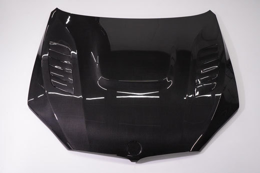 Carbon hood for BMW X5 G05