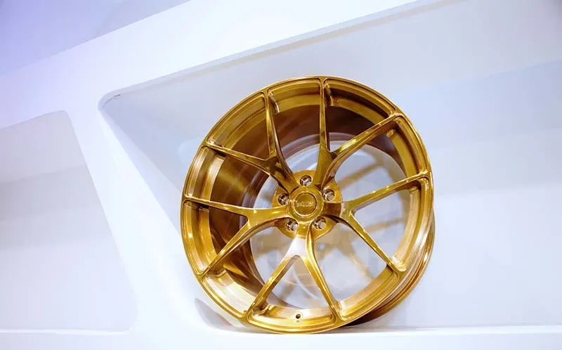images-products-1-6075-232970171-pur4ourglossmonacogold01.jpg