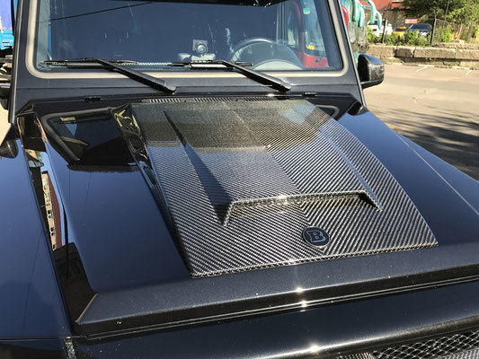 Hodoor Performance Carbon fiber Cover on the hood for Mercedes G-class